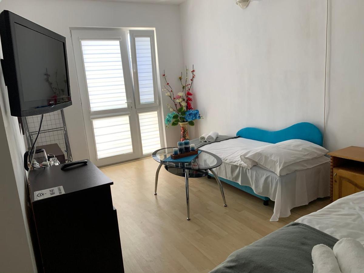 Sunray Guest House, Private Rooms & Apartment With Lovely Sea View Варна Экстерьер фото