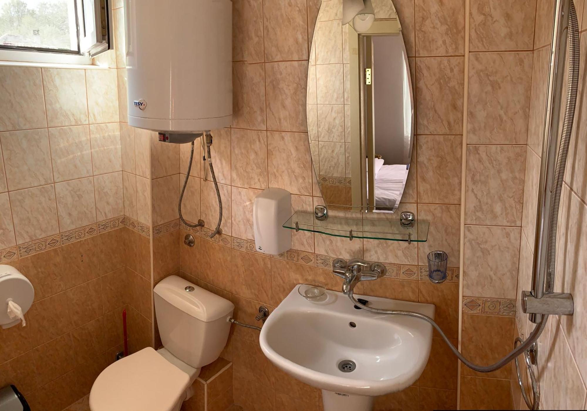 Sunray Guest House, Private Rooms & Apartment With Lovely Sea View Варна Экстерьер фото