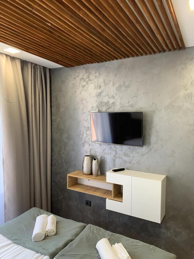 Sunray Guest House, Private Rooms & Apartment With Lovely Sea View Варна Экстерьер фото